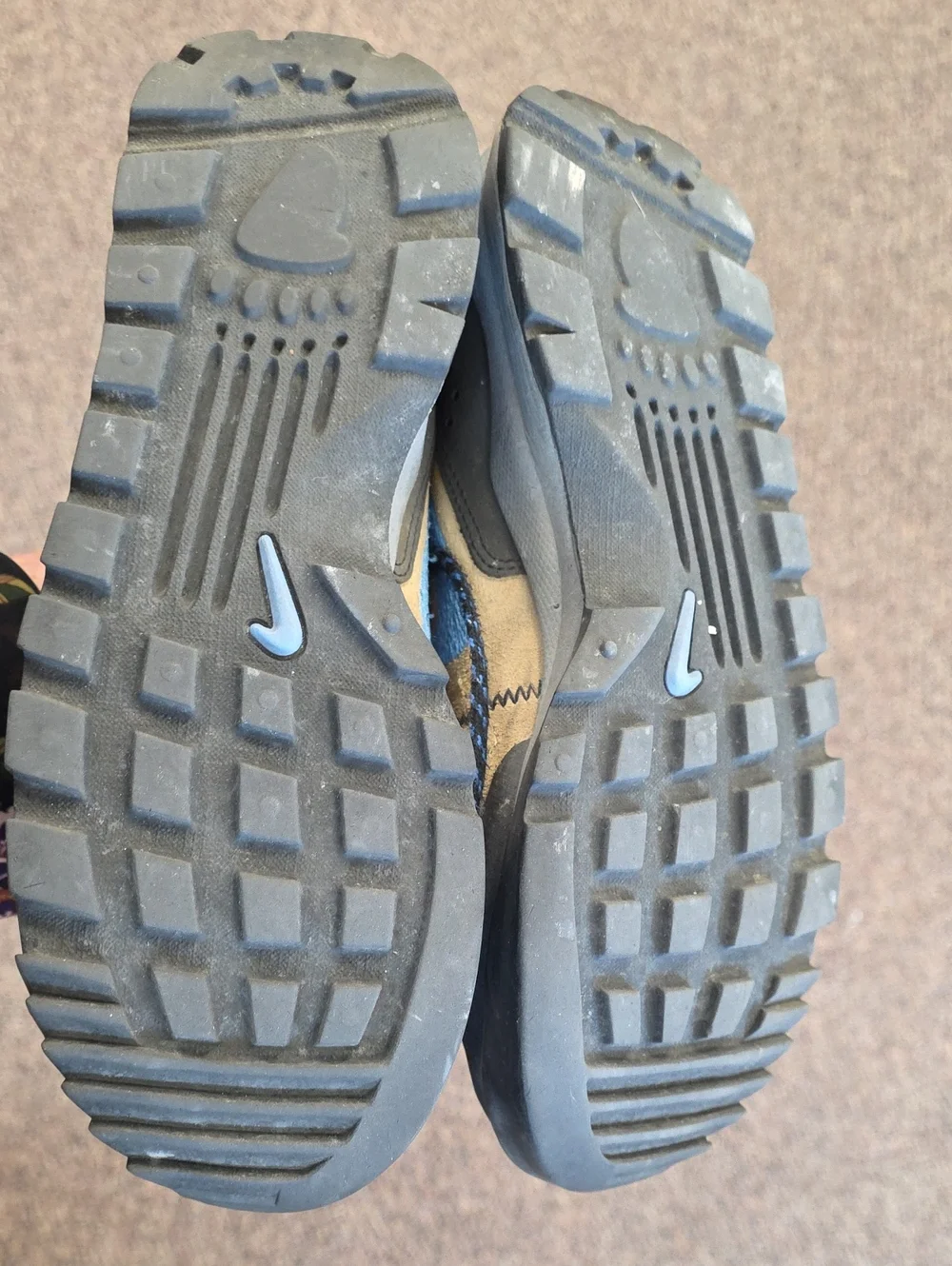 Nike ACG Hiking Sneakers Used Size 8.5